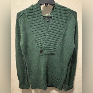 Lambs Wool Hooded Green Outdoors Sweater